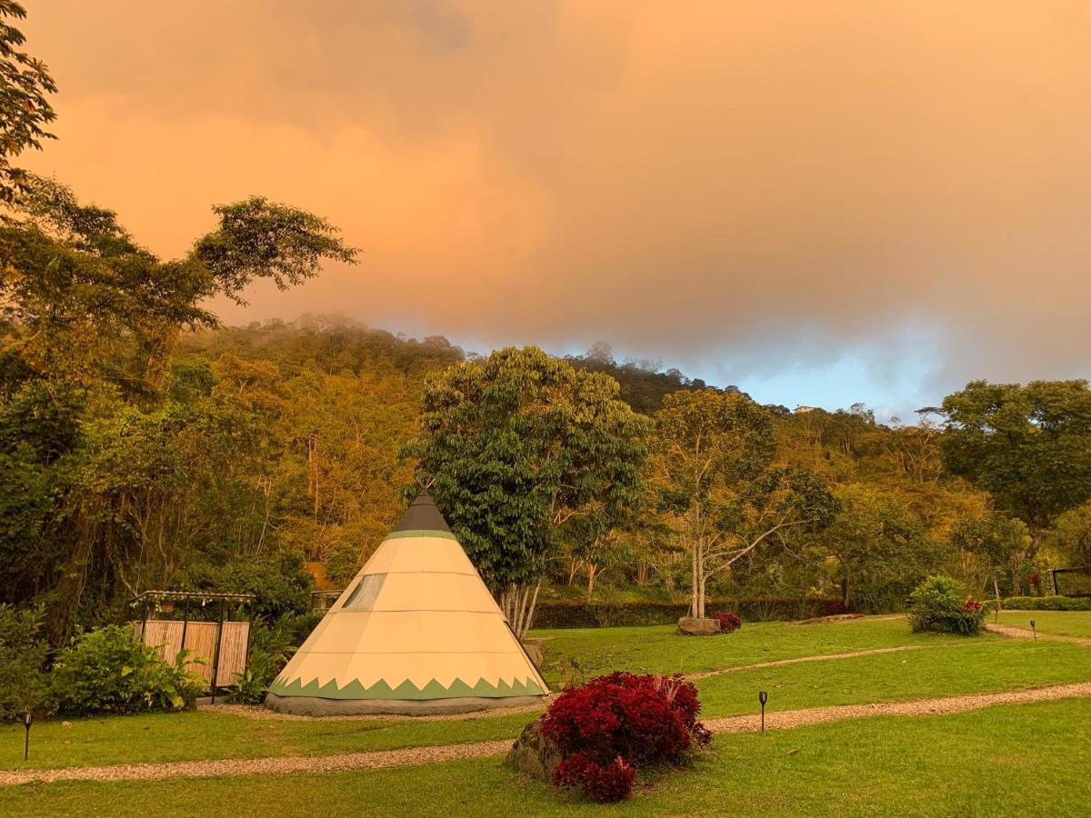 Готель Bosque De Aventura & Glamping Refugio Del Bosque Ла-Меса Екстер'єр фото